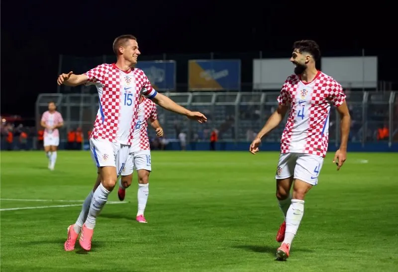 Mario Pasalic ghi bàn thắng quyết định cho ĐT Croatia