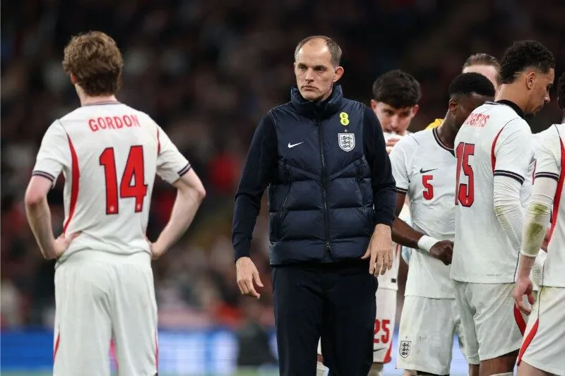 Thomas Tuchel chạy đua khắc phục khủng hoảng