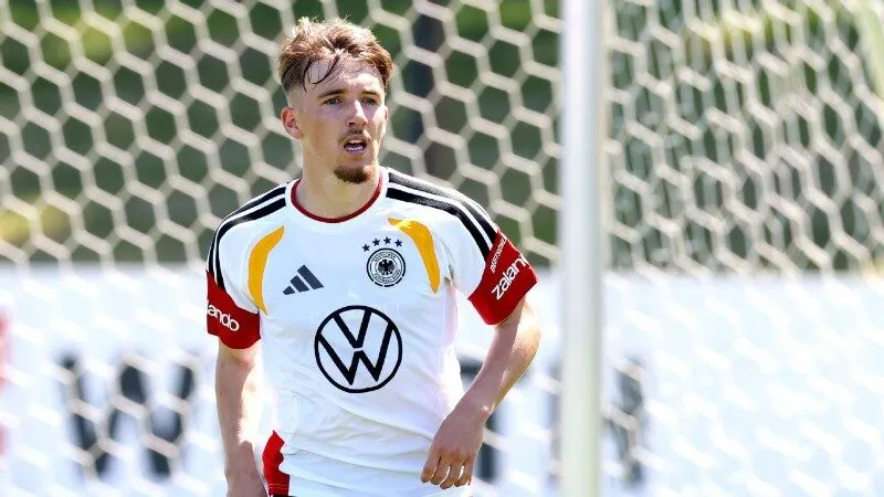 Lennart Karl lỡ hẹn World Cup đầy tiếc nuối