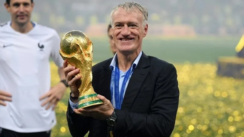HLV Didier Deschamps thích cảm giác vô địch World Cup