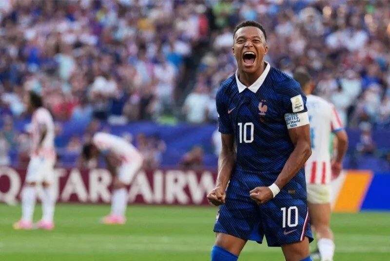 Pháp dẫn đầu trên BXH FIFA